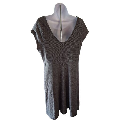 Old Navy Womens Fitted Mini Dress Heather Gray Short Sleeve Normcore Minimalist - Picture 2 of 9